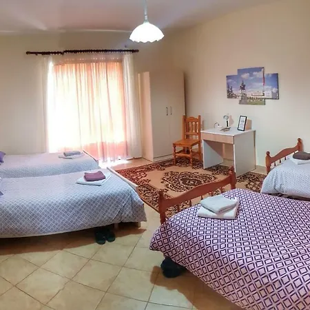 Guest house Suart's House Tirana